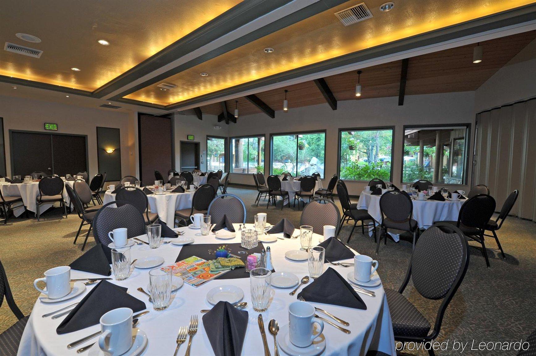 โรงแรมชิโล อินน์ แอนด์ สวีท - เบนด์ ร้านอาหาร รูปภาพ